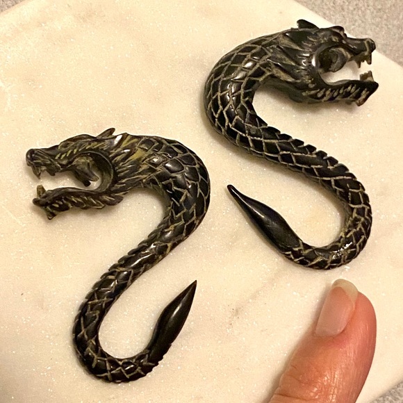 Rare Vintage Buffalo Horn Dragon Plugs - Picture 8 of 11